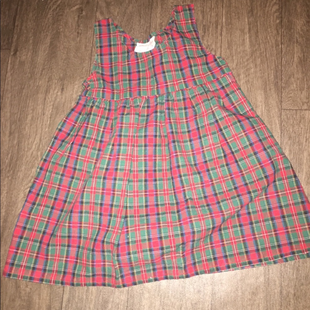 Dresses - Picture 6 of 7